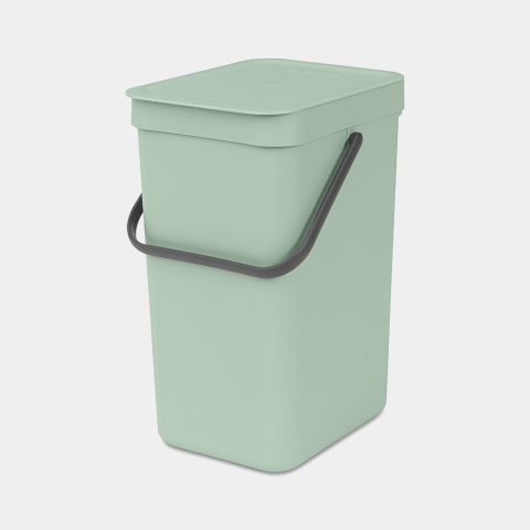 Poubelle vert jade Brabantia Sort & Go 211829 avec couvercle et anse.