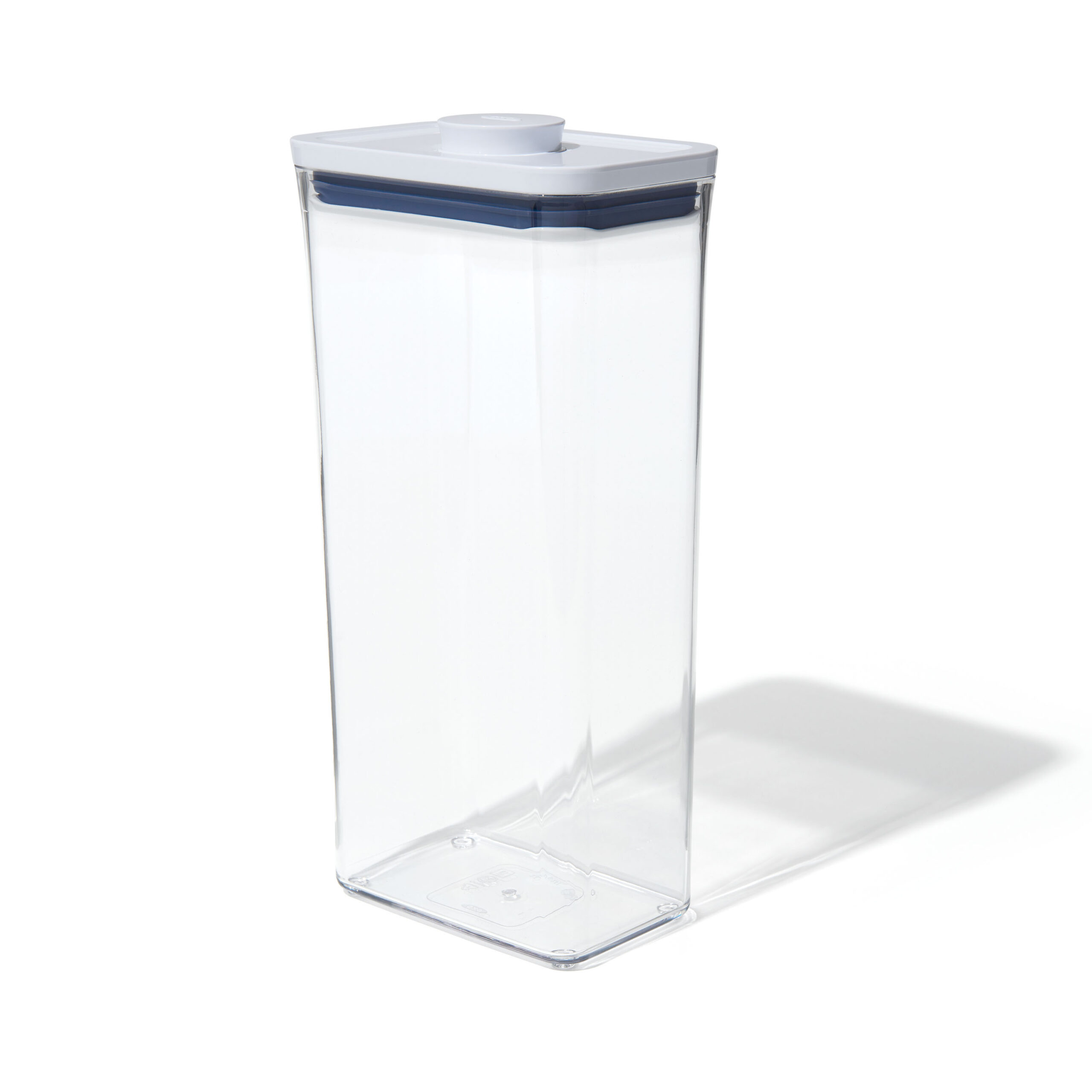 Recipiente alto rectangular OXO POP 11234400 transparente con tapa blanca de pulsador.